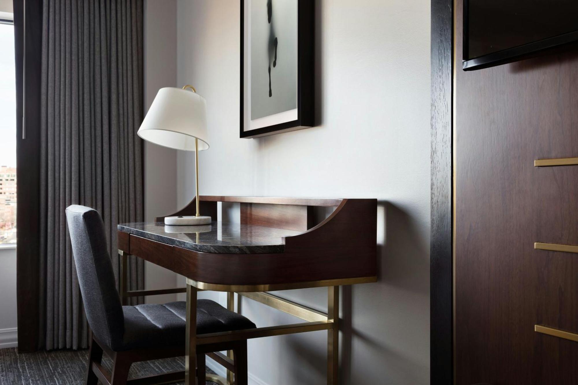 City View King Room